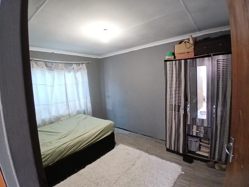4 Bedroom Property for Sale in Lentegeur Western Cape